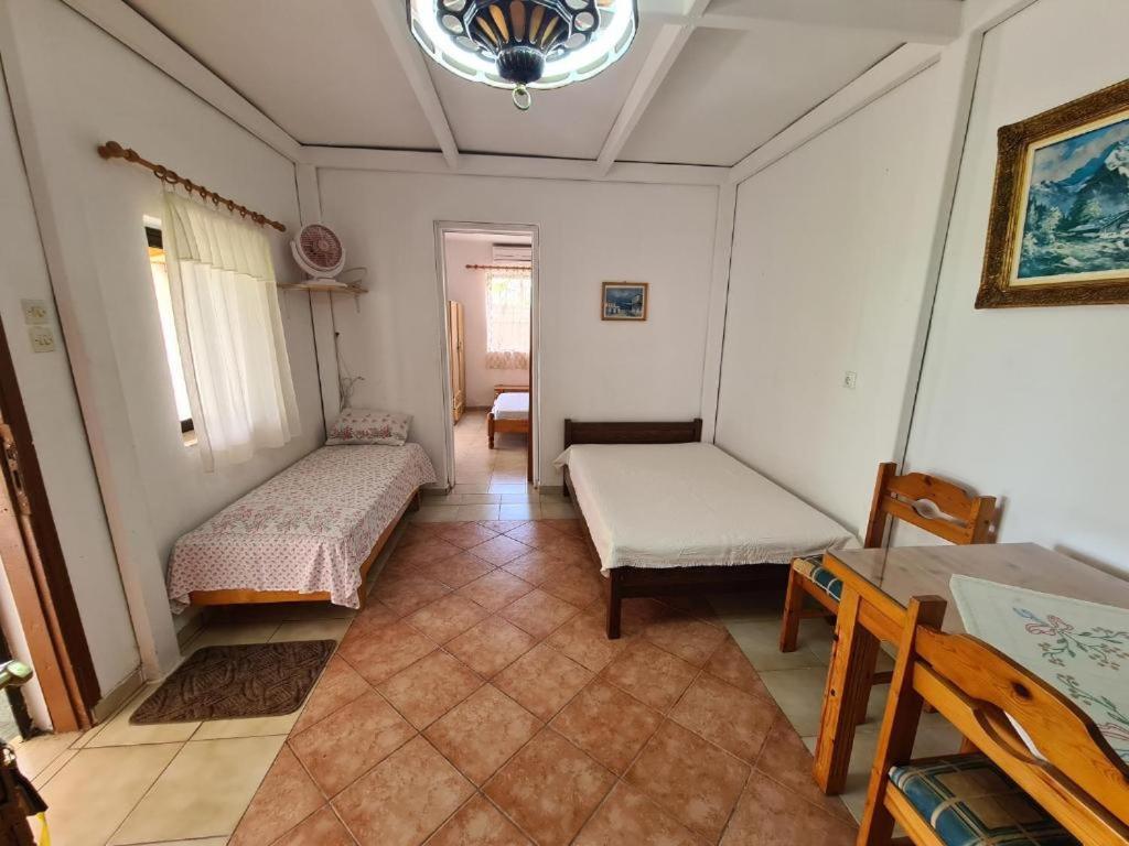 Το Κτήμα Της Ελιάς Του Τάκη Casa de hóspedes Paralia Demonias Exterior foto